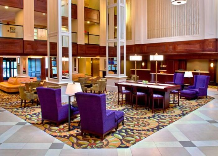 Hotels With Smoking Rooms in Hartford Ct