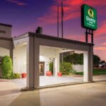 Hotels With Smoking Rooms in Tulsa, OK