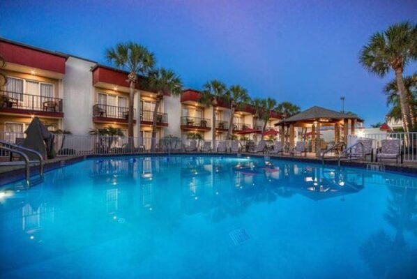 Hotels With Smoking Rooms in Clearwater Beach, FL